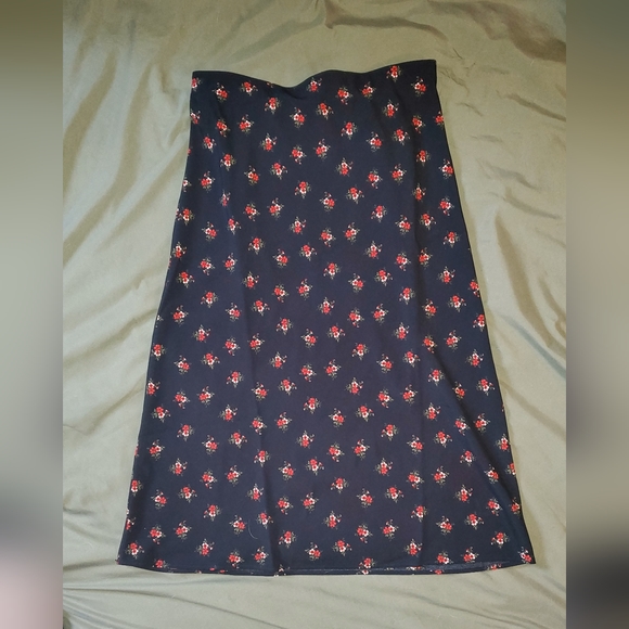 Rose Flowered Maxi Skirt Size S - Picture 2 of 2